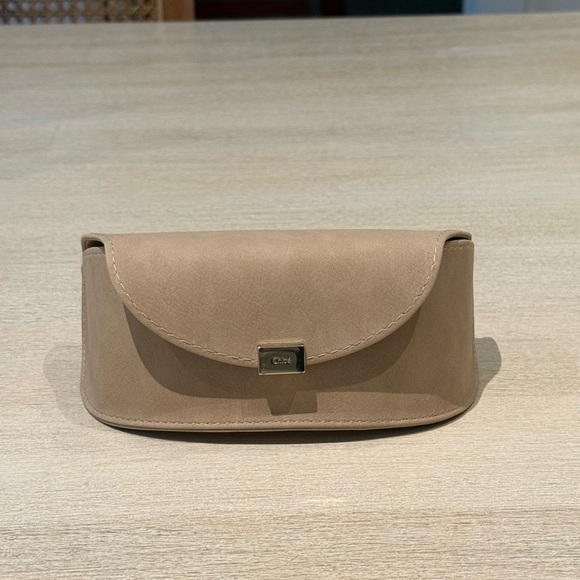 Chloe Round Sunglasses - Black and Gold - Picture 7 of 10